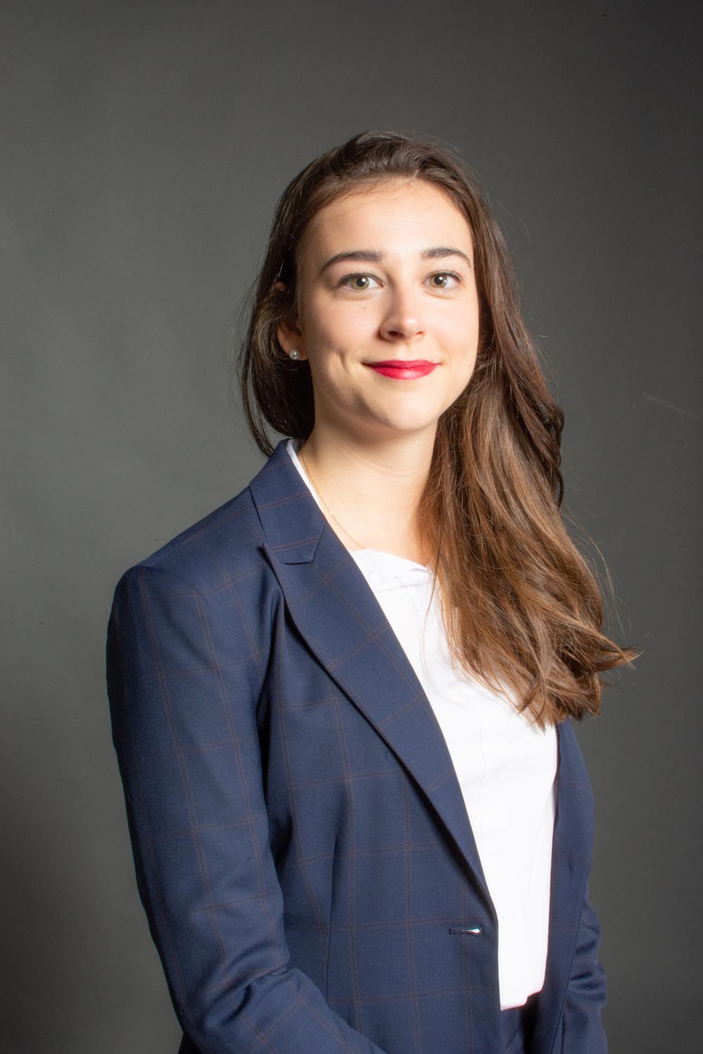 headshot_Laura.JPG
